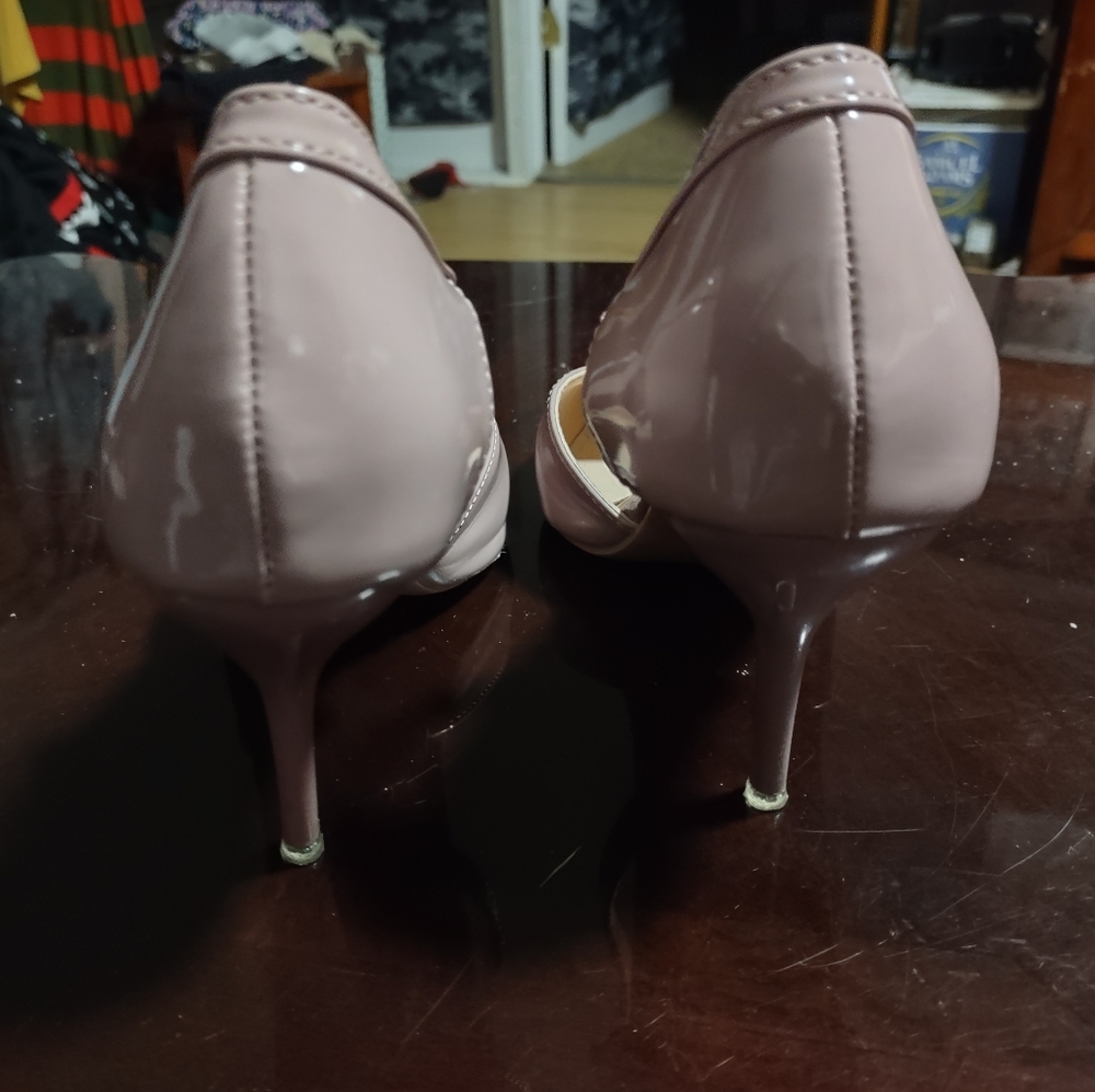 Pink heels - Picture 2 of 5